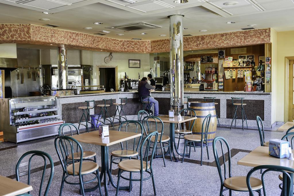 Hostal Restaurante La Pineda El Barco de Ávila Kültér fotó